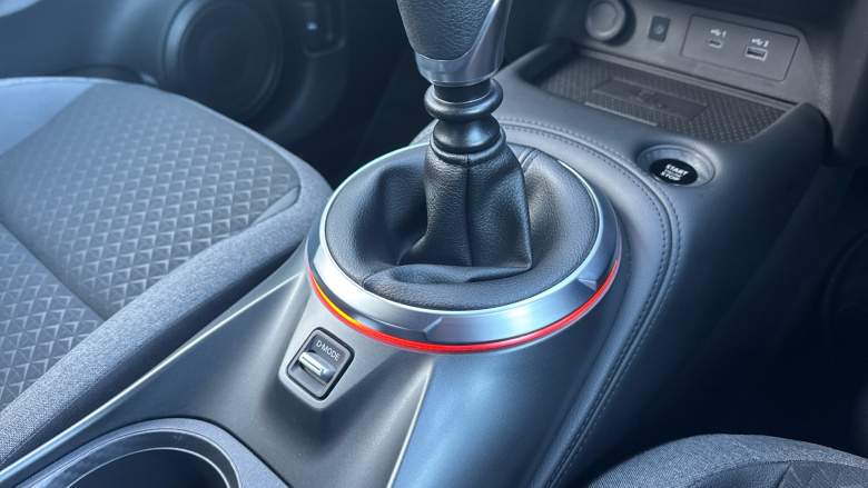 Nissan Juke 1.0 DiG-T N-Connecta 5dr Petrol Hatchback